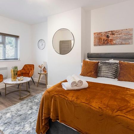 Beautiful-Cosy-King Sized Bed Flat 3 Min Walk To Tube Station Lejlighed London Eksteriør billede